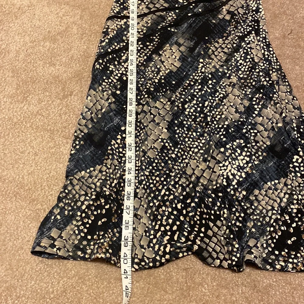 V Neck Dress 1/2 Sleeve - Picture 7 of 8